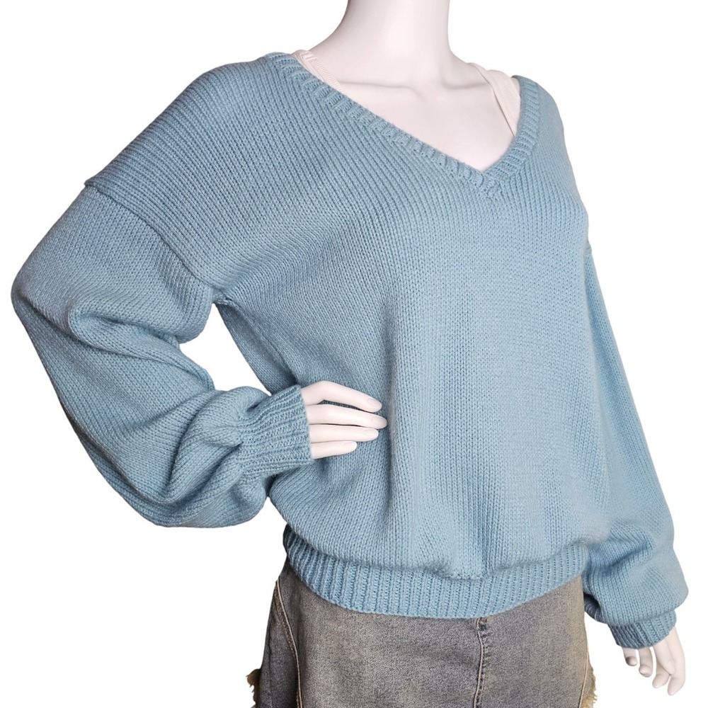 Handmade Knit Sky Blue Oversized Sweater‎ | Cozy V-Neck Pullover - Picture 3 of 8